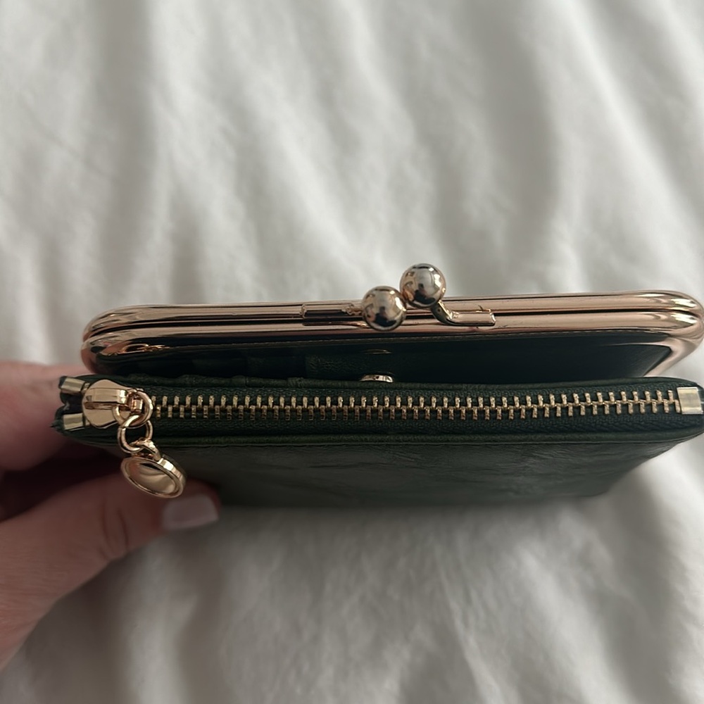 Wallet - Picture 3 of 8